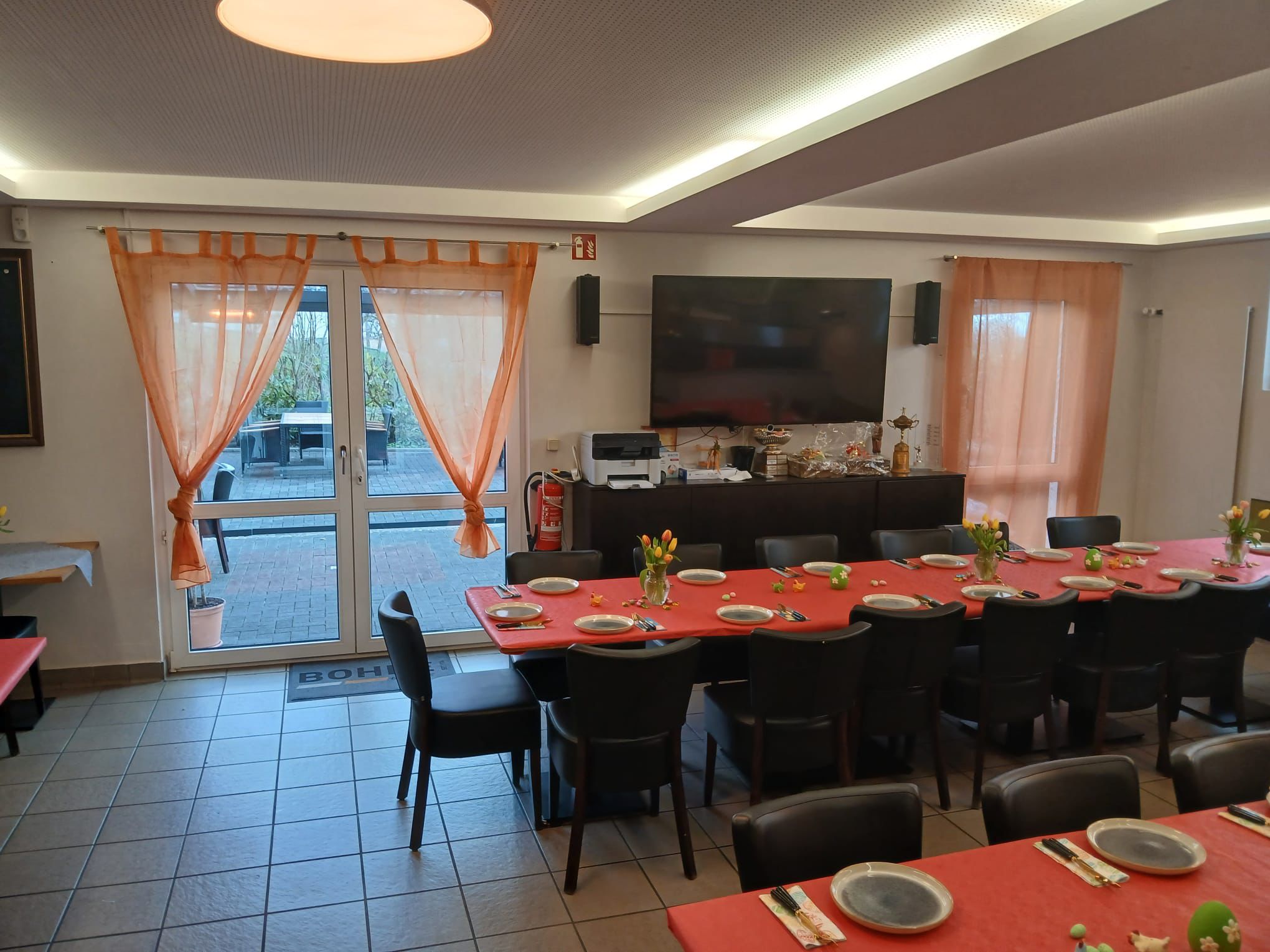 Österliche Tischdekoration im Sweet Spot